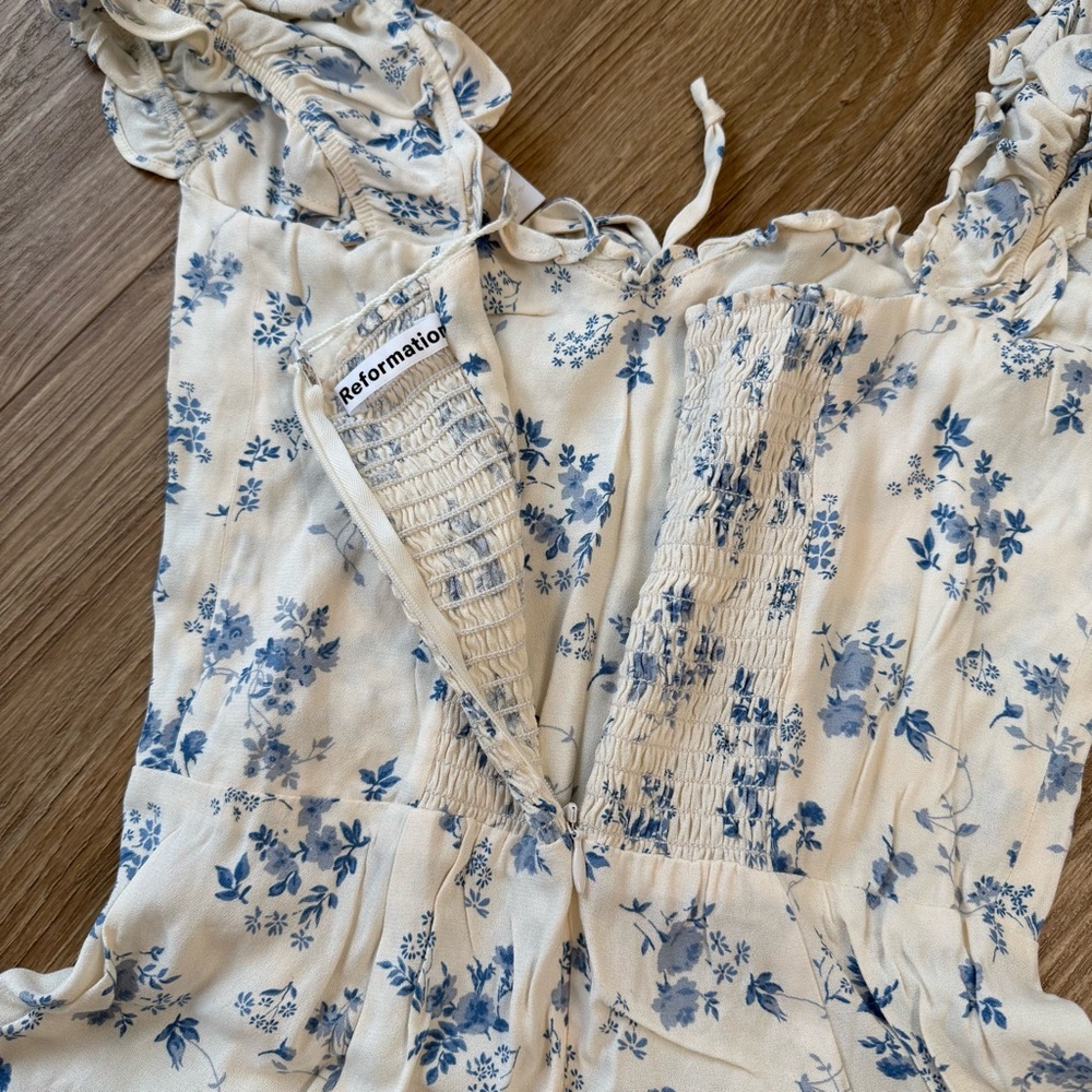 Reformation Pacey Dress in Lula - Picture 4 of 9